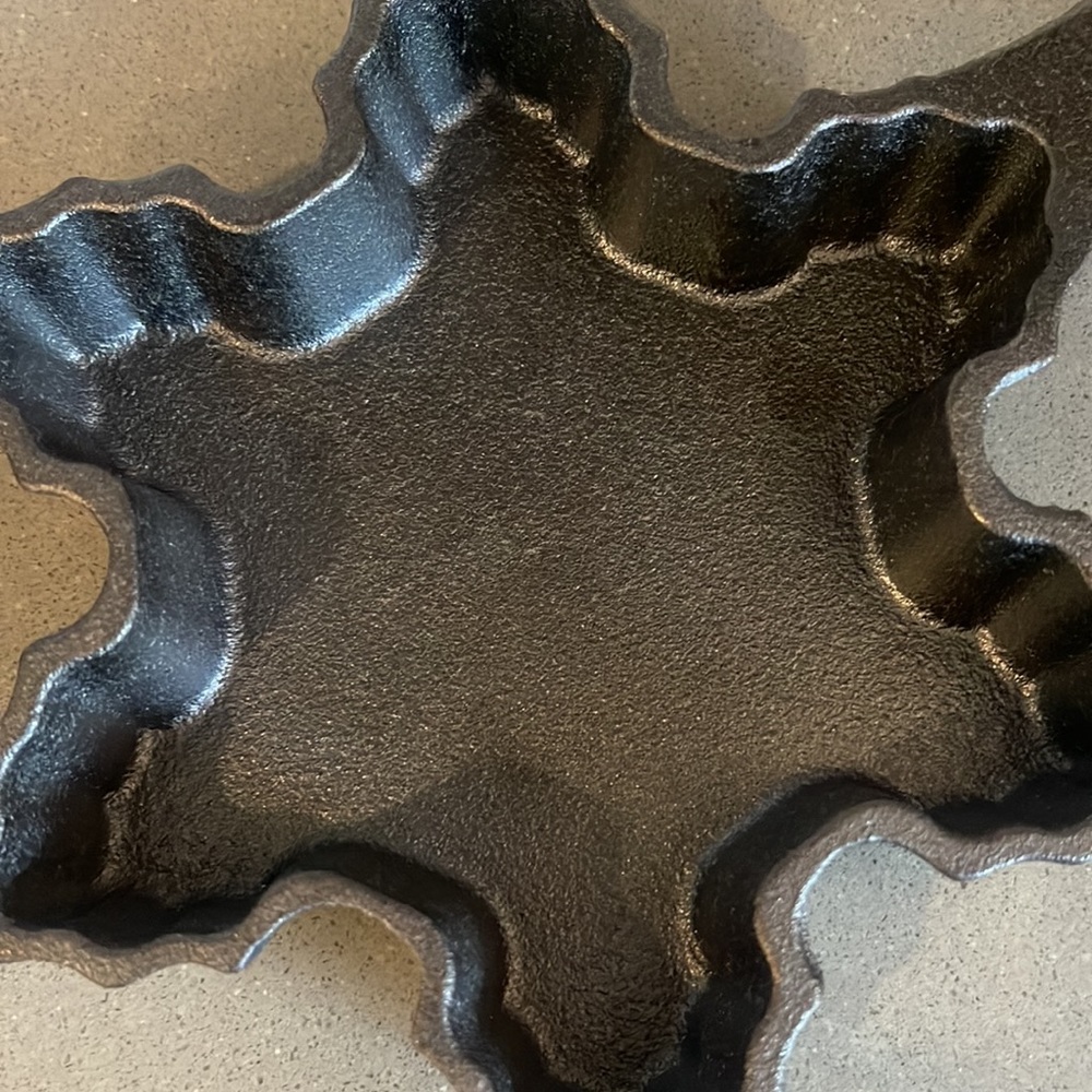 Mini cast iron skillet by BYLYN Steel C• - Picture 6 of 6